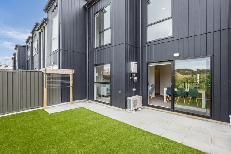 Photo of property in 40 Koreke Close, Kenepuru, Porirua, 5022