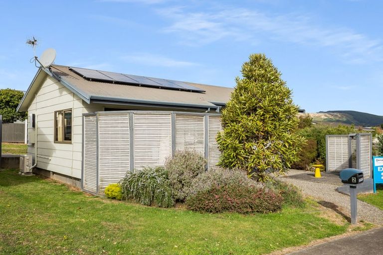 Photo of property in 2 Te Arawi Street, Takapuwahia, Porirua, 5022