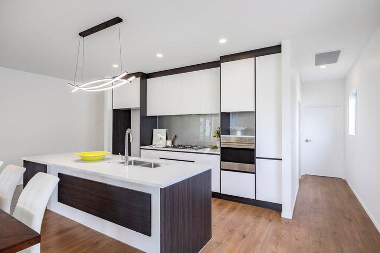 Photo of property in 6 Bela Vista Boulevard, Swanson, Auckland, 0614