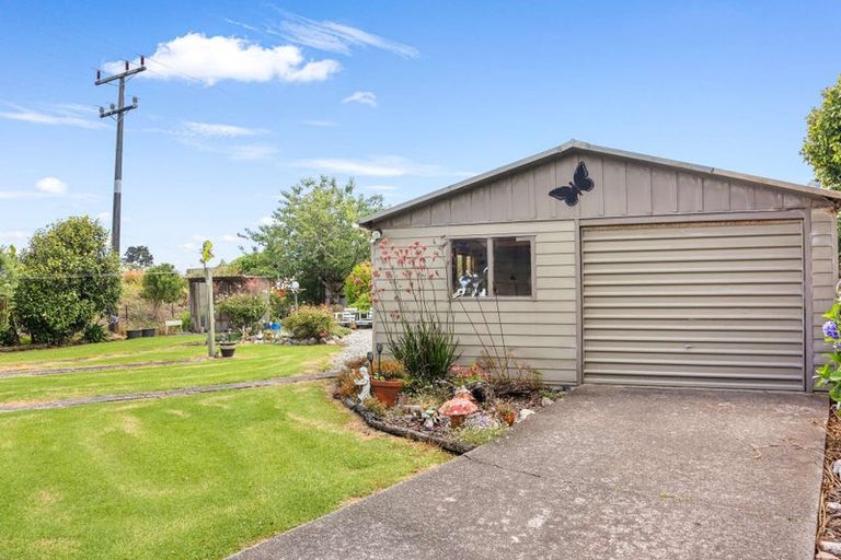 Photo of property in 11 Corbett Street, Hector, 7822