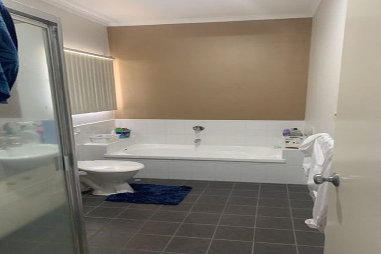 Photo of property in 22 Trimaran Drive, Gulf Harbour, Whangaparaoa, 0930