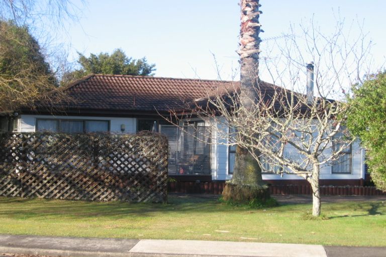 Photo of property in 43 Bellfield Road, Opaheke, Papakura, 2113