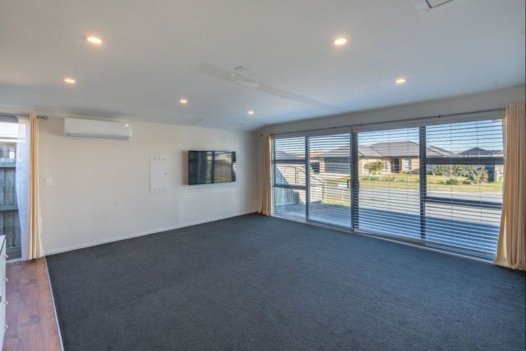 Photo of property in 10 Shale Court, Rolleston, 7614