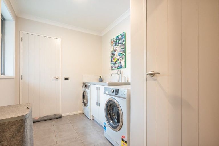 Photo of property in 90 Dalmore Way, Acacia Bay, Taupo, 3385