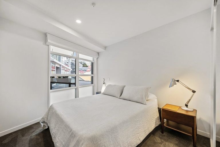 Photo of property in Pinnacle Apartments, E405/160 Victoria Street, Te Aro, Wellington, 6011