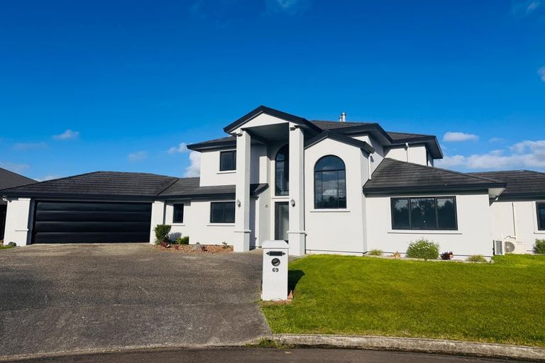 Photo of property in 69 Royal Oak Drive, Kelvin Grove, Palmerston North, 4414