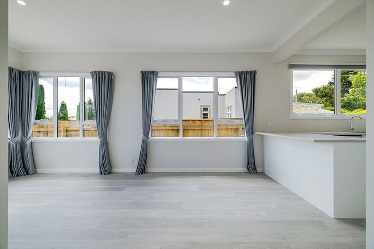 Photo of property in 160 College Street, Awapuni, Palmerston North, 4412