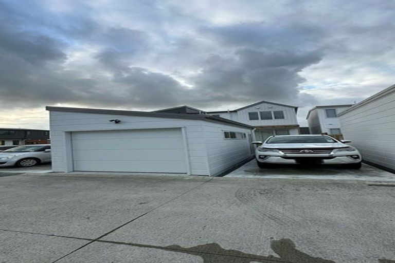 Photo of property in 16 Corporal Street, Papakura, 2110