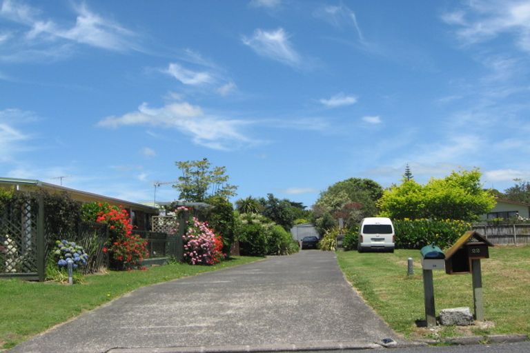 Photo of property in 22 Taihiki Road, Clarks Beach, 2122