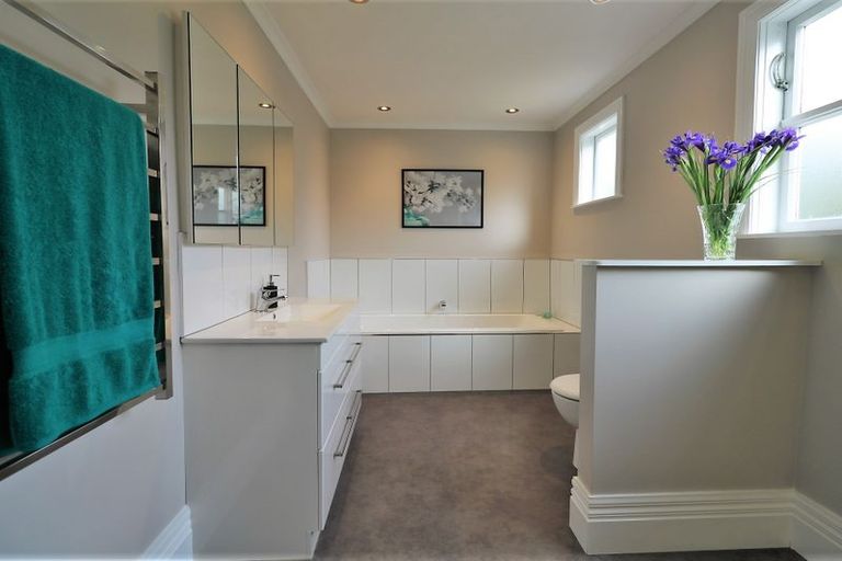 Photo of property in 16 King Street, Carterton, 5713