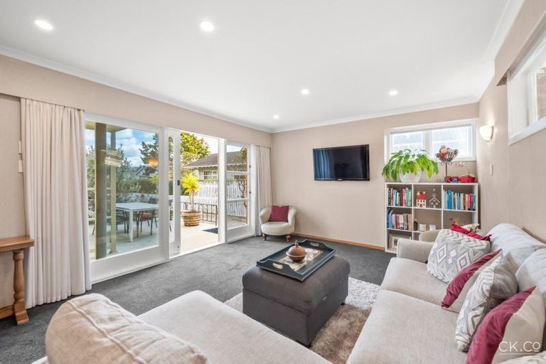 Photo of property in 4 Lockett Street, Waterloo, Lower Hutt, 5011