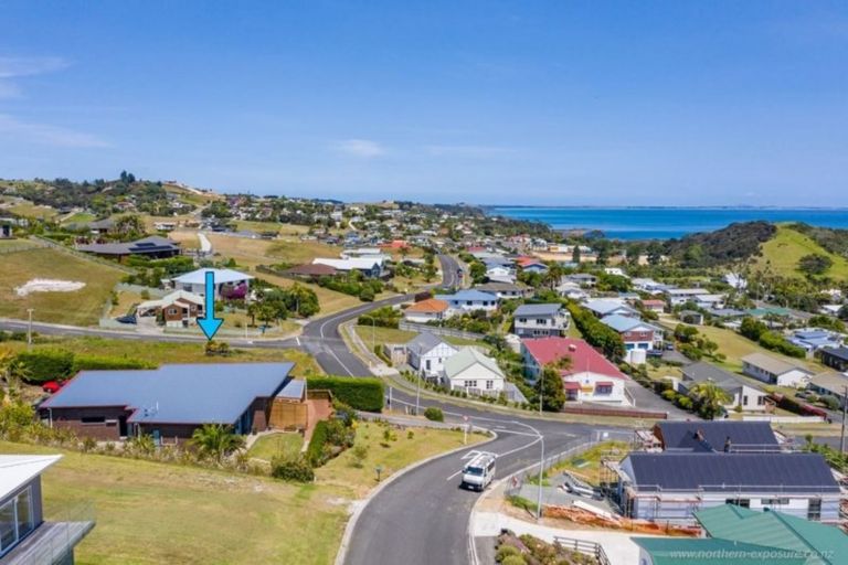 Photo of property in 2 Christine Drive, Coopers Beach, 0420