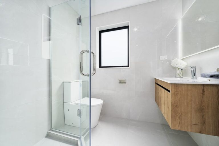 Photo of property in 20 Kaititiko Road, Rosehill, 2113