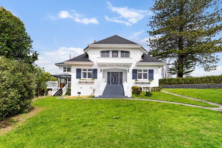 Photo of property in 6 Peverill Crescent, Papatoetoe, Auckland, 2025