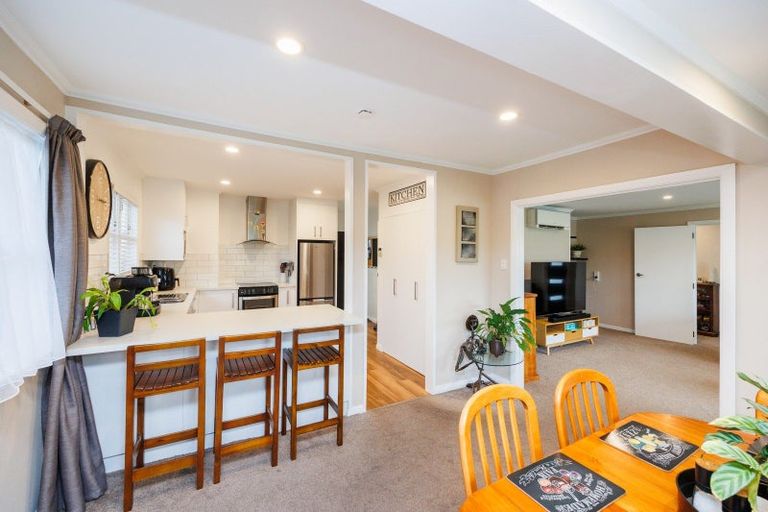 Photo of property in 90 Brightwater Terrace, Terrace End, Palmerston North, 4410