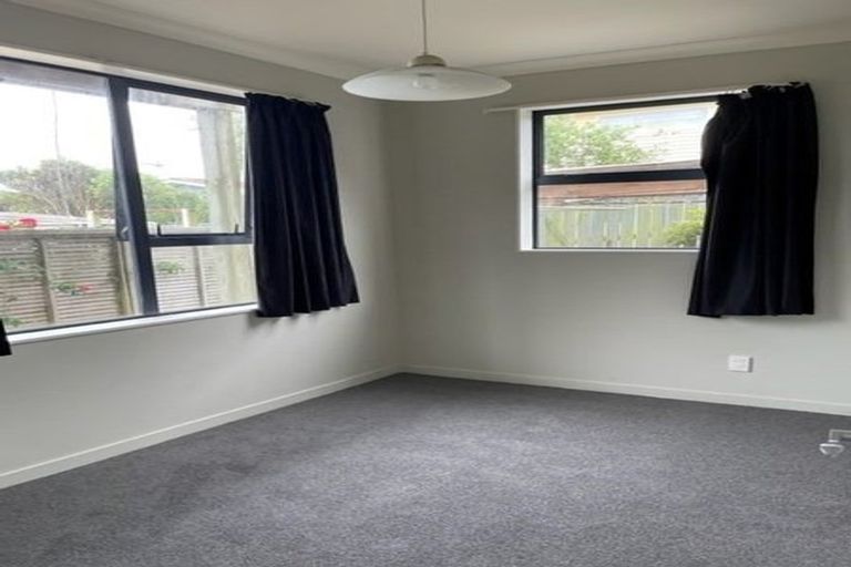 Photo of property in 4 Tireti Road, Titahi Bay, Porirua, 5022