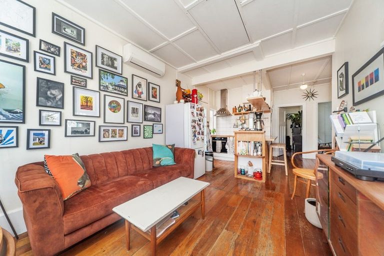 Photo of property in 83 Apu Crescent, Lyall Bay, Wellington, 6022