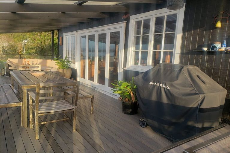 Photo of property in 102 Beach Road, Onerahi, Whangarei, 0110