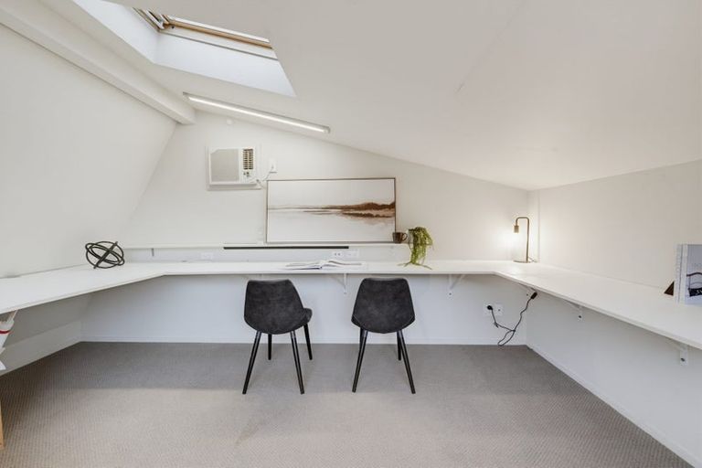 Photo of property in 168 Dyers Pass Road, Cashmere, Christchurch, 8022