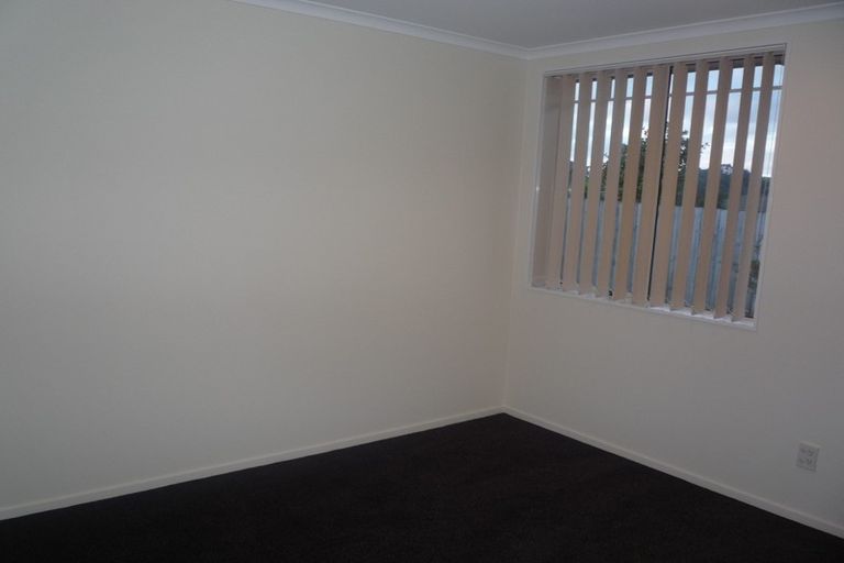 Photo of property in 8 Frederick Reece Drive, The Gardens, Auckland, 2105