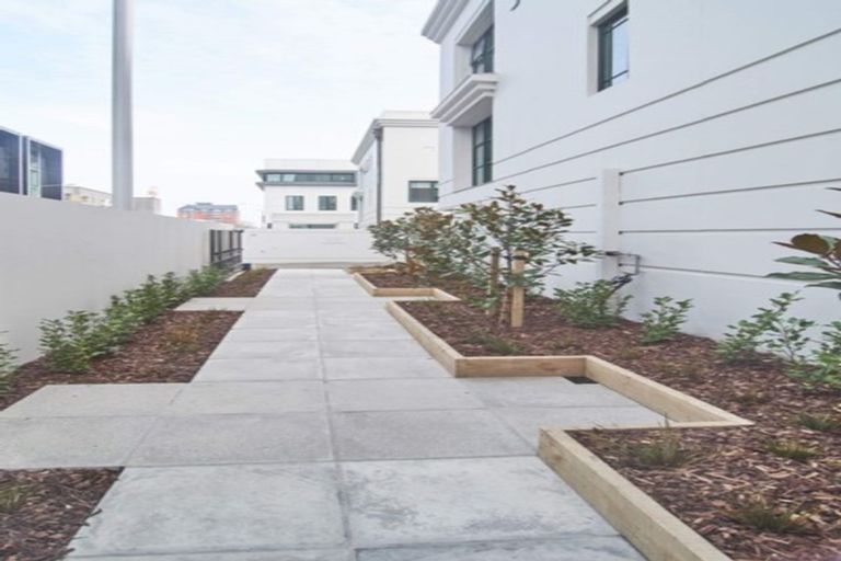 Photo of property in St James Courts, 1/77 Gloucester Street, Christchurch Central, Christchurch, 8013