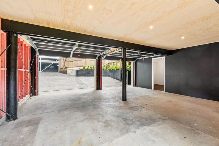 Photo of property in 2/14 Matama Road, Glen Eden, Auckland, 0602