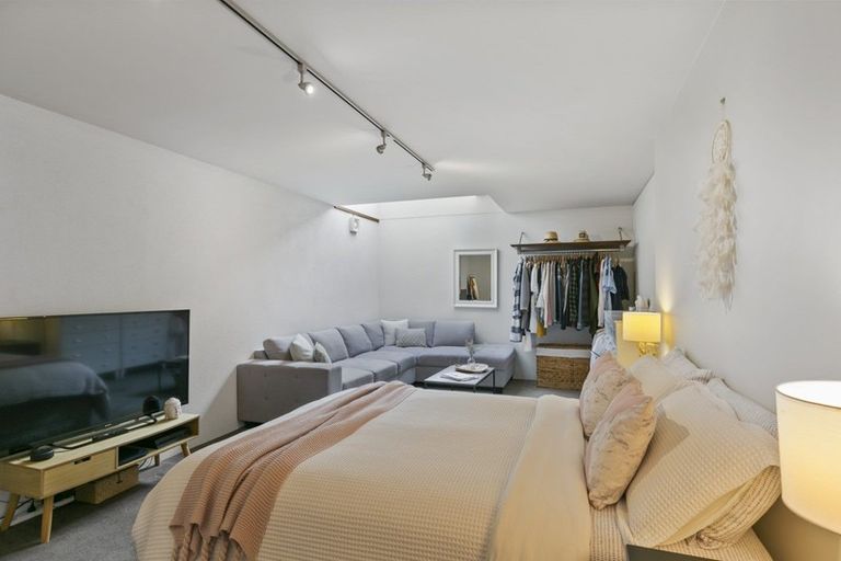 Photo of property in 110 Owhiro Bay Parade, Owhiro Bay, Wellington, 6023