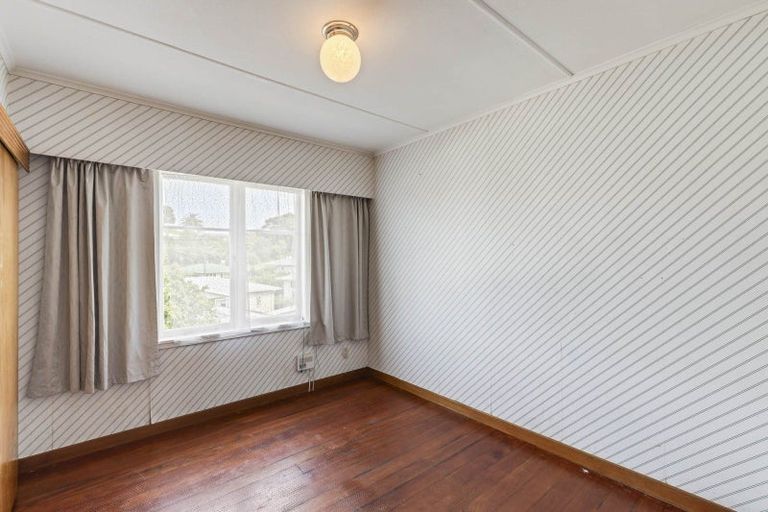 Photo of property in 3 Wiremu Place, Blagdon, New Plymouth, 4310