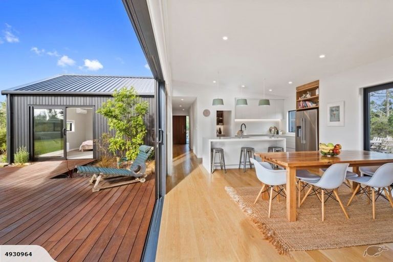 Photo of property in 1237 East Coast Road, Redvale, Albany, 0794