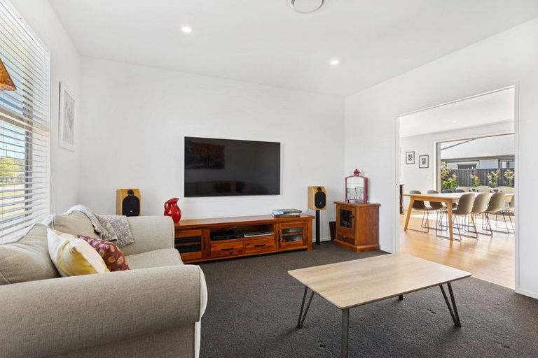 Photo of property in 2 Guyon Street, Marshland, Christchurch, 8083