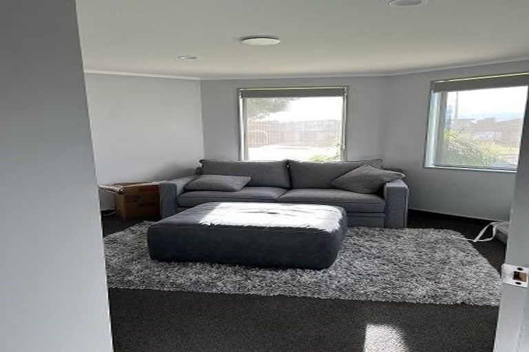 Photo of property in 58 Guildford Drive, Paraparaumu, 5032