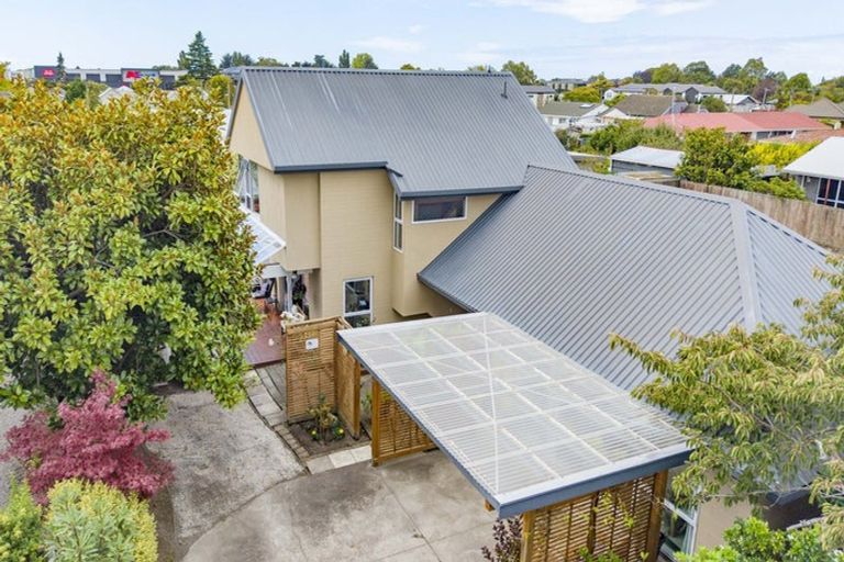 Photo of property in 1/122 Harewood Road, Papanui, Christchurch, 8053