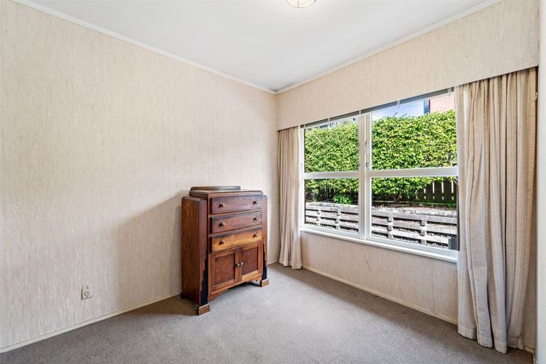Photo of property in 1/66 Bentley Avenue, Glenfield, Auckland, 0629