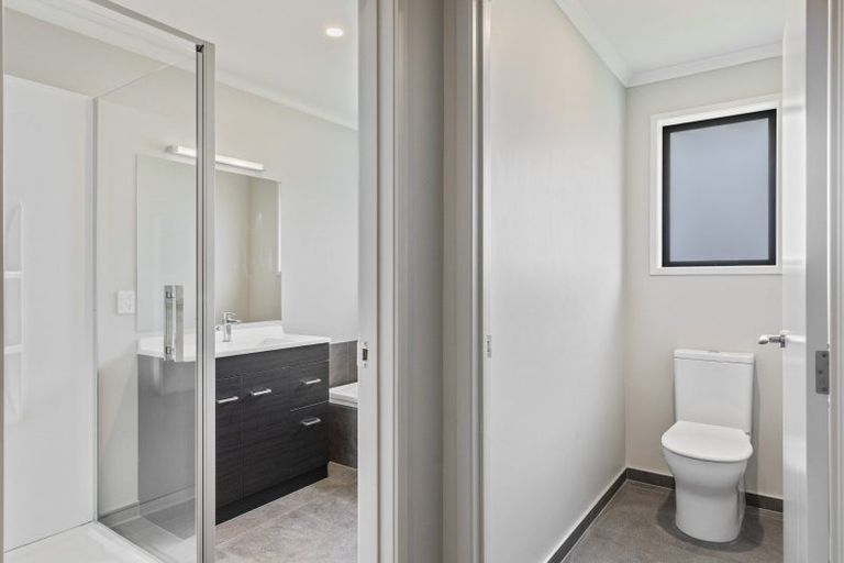 Photo of property in 1402 Devon Road, Brixton, Waitara, 4382