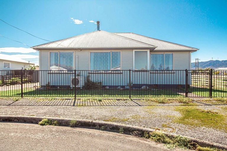 Photo of property in 13 Webb Street, Westport, 7825