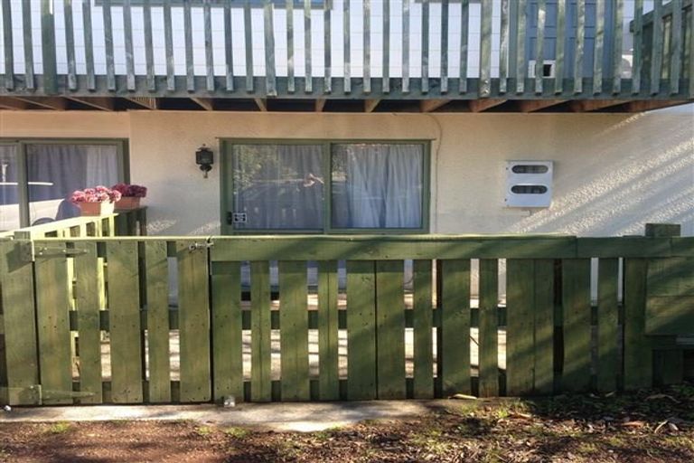 Photo of property in 2/37 Toru Street, Te Atatu Peninsula, Auckland, 0610