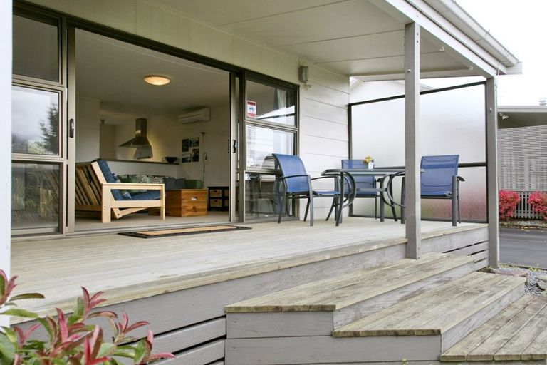 Photo of property in 3a Dorothy Drive, Acacia Bay, Taupo, 3330