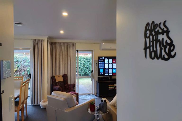 Photo of property in 3 Lantern Court, Henderson, Auckland, 0612