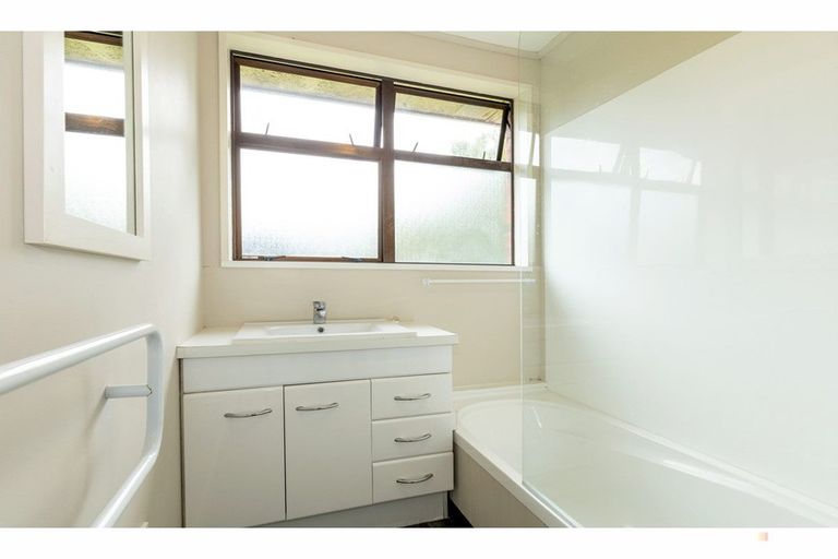 Photo of property in 90 Orbell Street, Highfield, Timaru, 7910