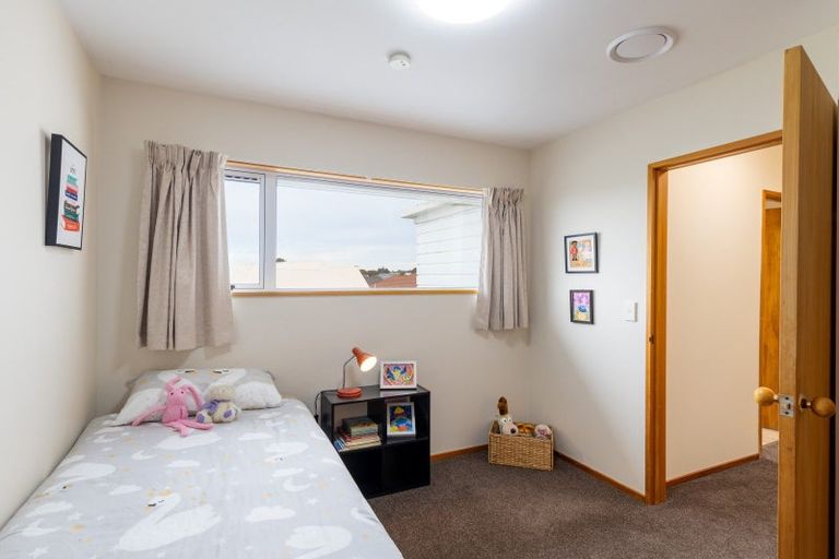 Photo of property in 2 Millcroft Place, Parklands, Christchurch, 8083