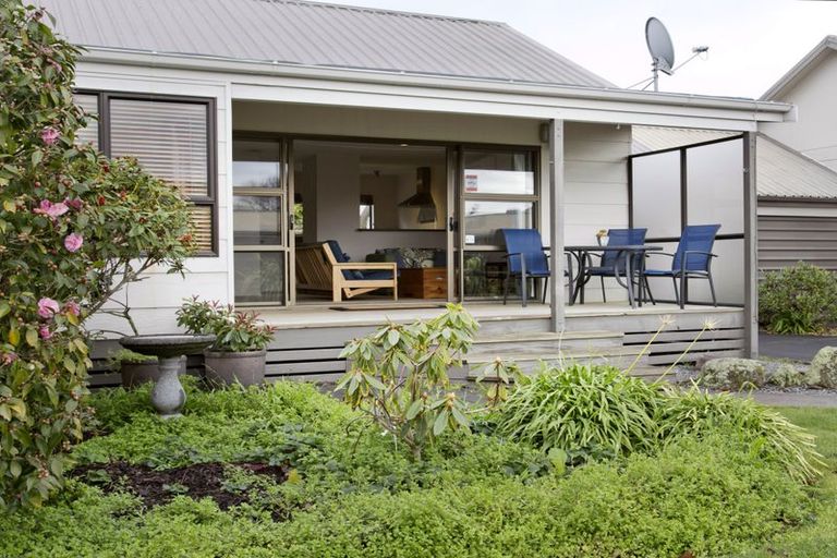 Photo of property in 3a Dorothy Drive, Acacia Bay, Taupo, 3330