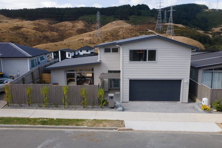 Photo of property in 69 Atherton Terrace, Churton Park, 6037