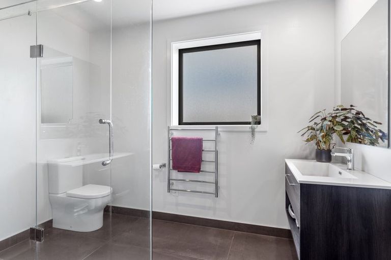 Photo of property in 60 Parsonage Road, Woodend, 7610