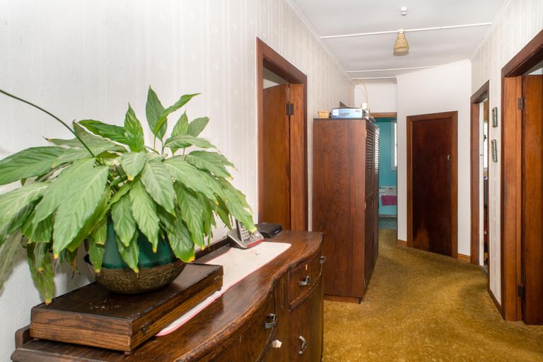 Photo of property in 9 De Lautour Road, Kaiti, Gisborne, 4010