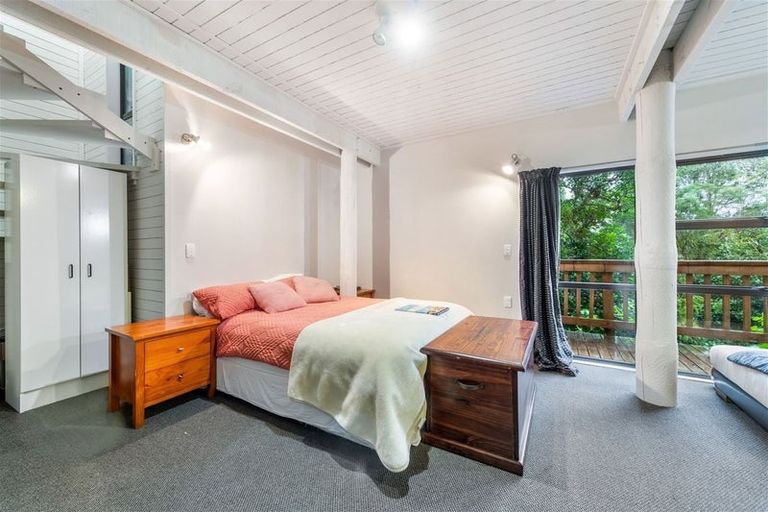 Photo of property in 40 Tanekaha Road, Titirangi, Auckland, 0604