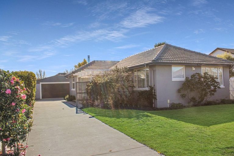 Photo of property in 51 Wilton Crescent, Bishopdale, Christchurch, 8053