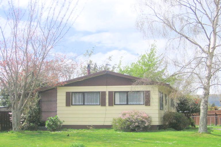 Photo of property in 21 Sequoia Crescent, Owhata, Rotorua, 3010