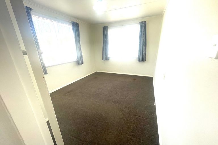 Photo of property in 49 Thatcher Street, Castlecliff, Whanganui, 4501