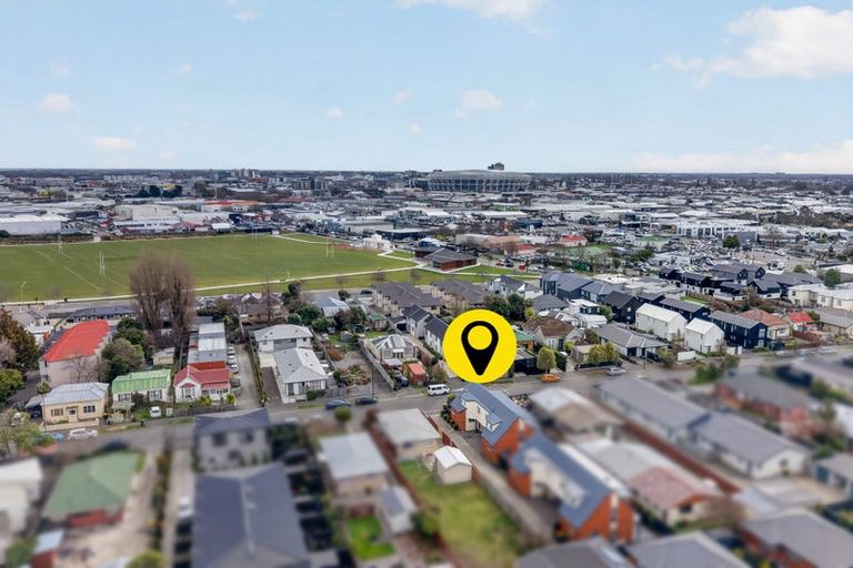Photo of property in 76 Barbour Street, Waltham, Christchurch, 8011