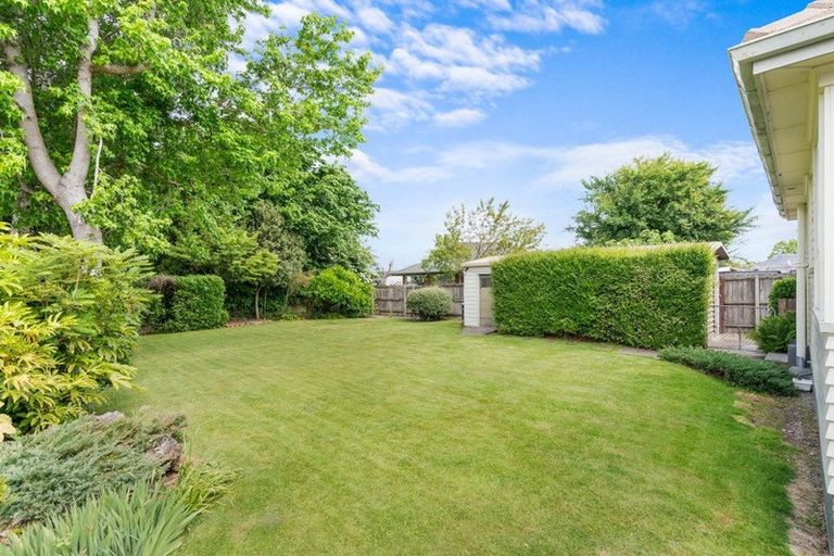 Photo of property in 141 Aorangi Road, Bryndwr, Christchurch, 8053